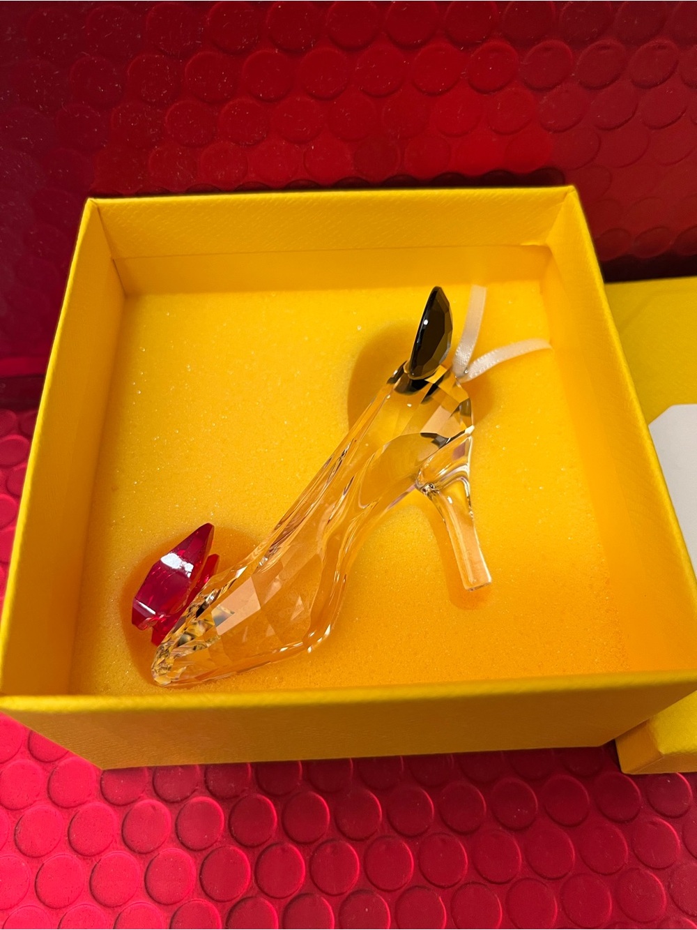 Swarovski Disney Minnie Slipper  Ornament with Red Polka Dot Bow - New - Picture 2 of 5
